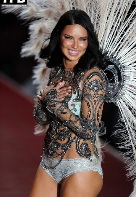 黒人女性のオンリーファンズ ホットセックス 画像