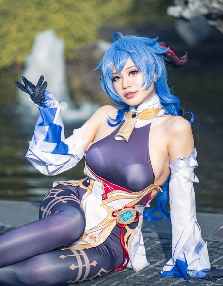 巨乳ストリップオンリーファンズ セクシーxxx 画像