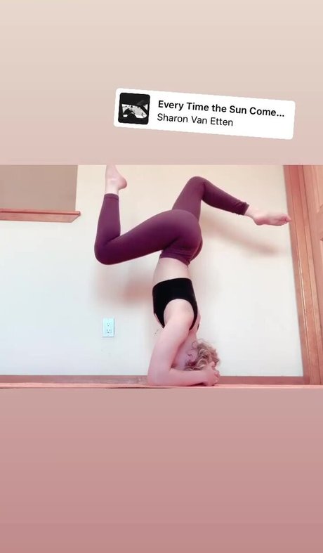 足 熟女 オンリーファンズ 無料xxx 画像