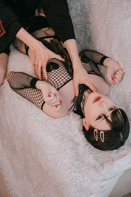 乳首 オンリーファンズ ホットセックス 画像