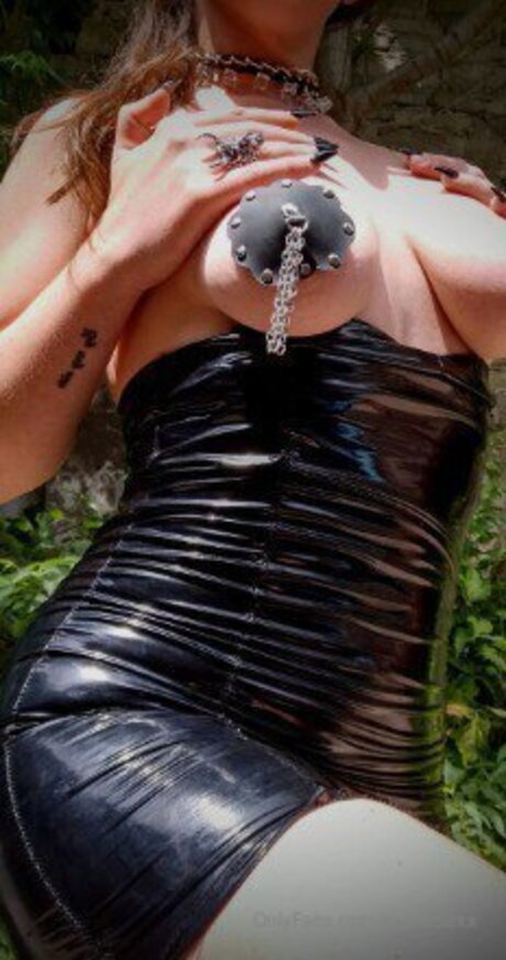 Universoxx ヌードスター 画像