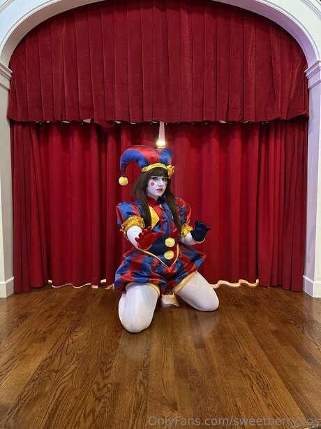 Sweetberry Cos エロティック女優 写真