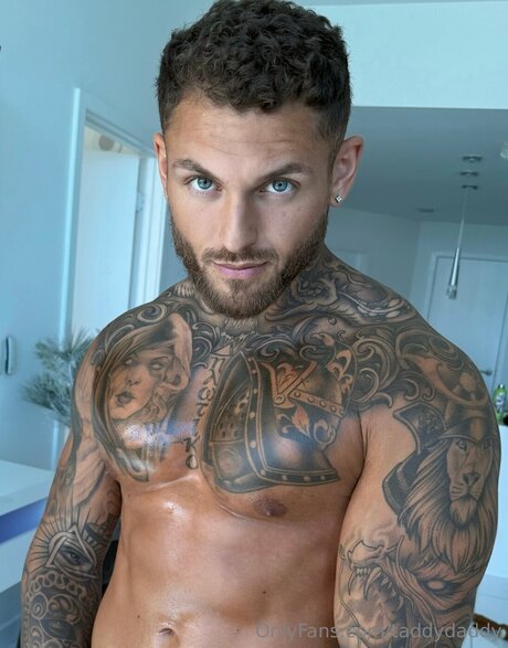 Taddydaddy 独占スター 写真