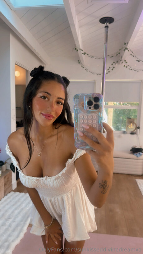 Sunkisseddivinedreamxo ポルノスター セックス 画像