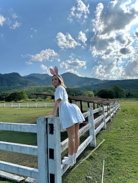 Supravie ポルノ女優 画像