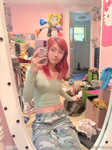 モンスターコックオンリーファンズ 美しい裸 写真