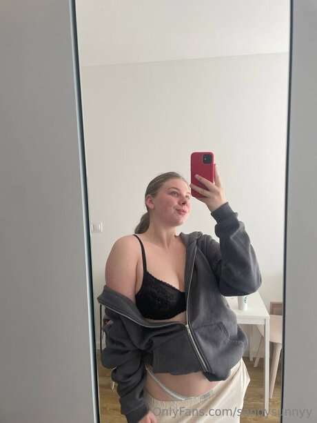 Sandysunnyy エロティックなスター 写真