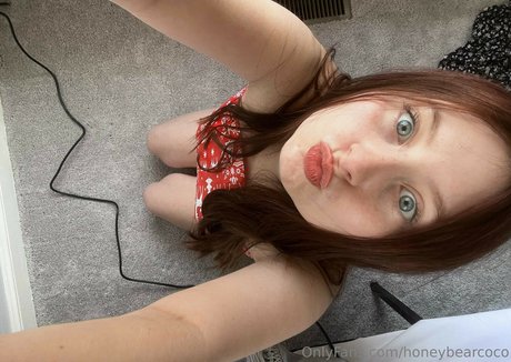 カムフィートオンリーファンズ セクシーヌード 写真