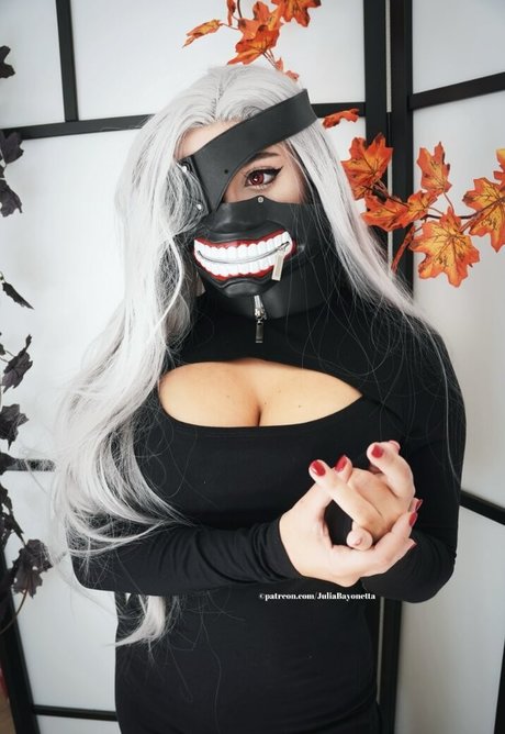 コスプレ ヘンタイ オンリーファンズ 裸 画像