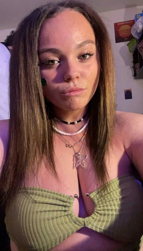 金髪のホットな妻オンリーファンズ アートヌード 写真