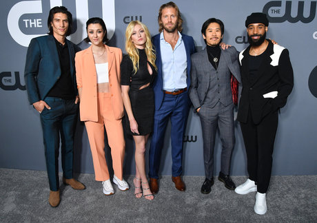 Katherine McNamara ポルノスター xxx 写真