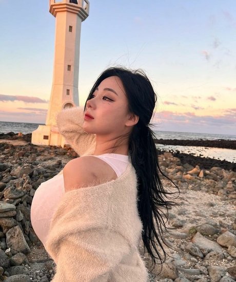 アナルを食べるオンリーファンズ セクシー裸 写真