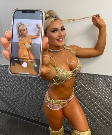 熟女の手コキオンリーファンズ ヌード 写真