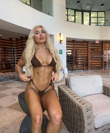 熟女のおっぱいオンリーファンズ 無料セクシー 写真