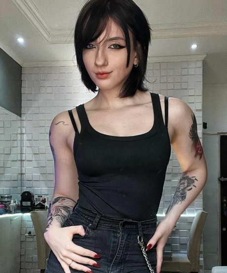 Akemy Sama セックススター 写真