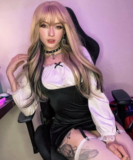 Akemy Sama スター 画像