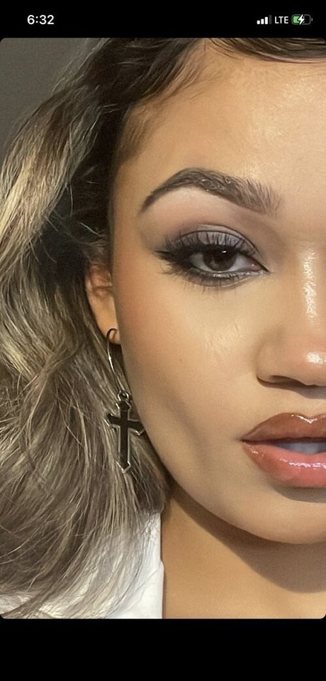 Madison Bailey スター 写真