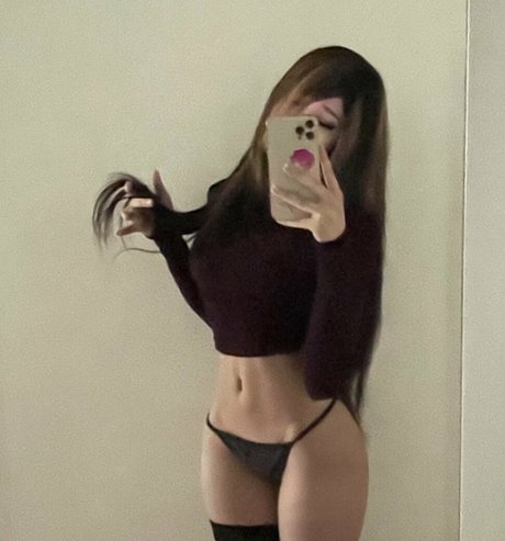 義母オンリーファンズ 美しいxxx 画像