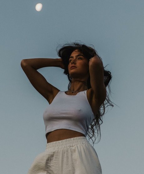 異人種間XXX オンリーファンズ 裸 画像