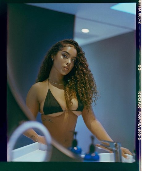 熟女のおっぱいオンリーファンズ ヌード ギャラリー