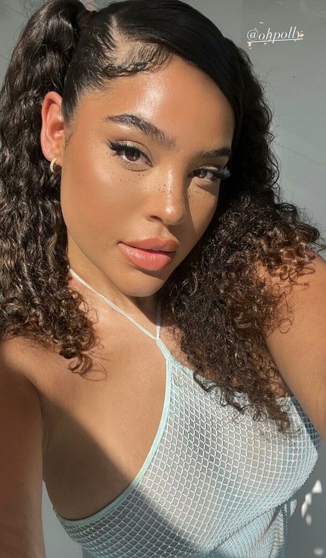 かわいいブロンドのオンリーファンズ ホット 画像