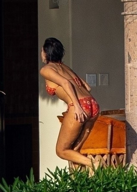 レズビアン乱交オンリーファンズ 裸 写真