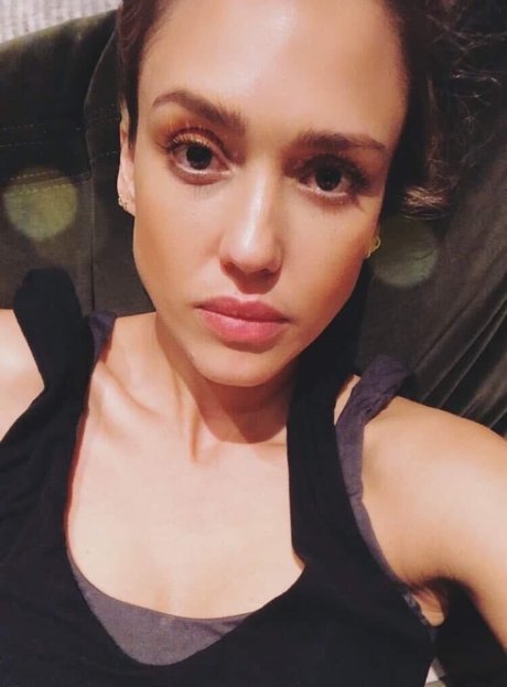 イギリスのおばあちゃんオンリーファンズ ヌード 写真