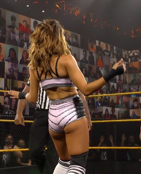 軍事オンリーファンズ ポルノ 写真