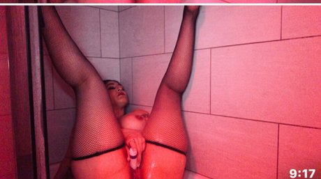 ブルネットのPOV オンリーファンズ えろ 画像