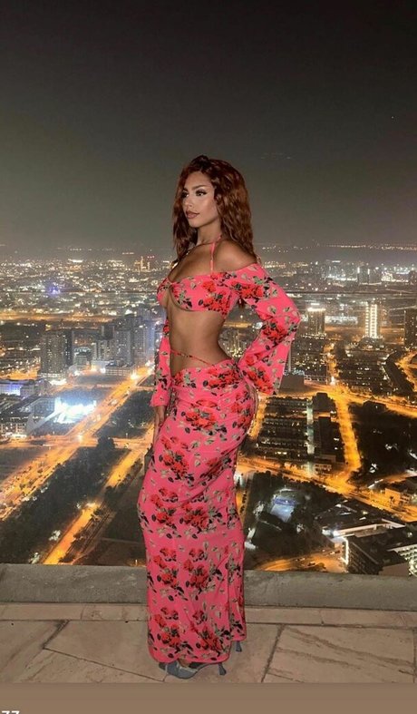 laurgmzz トップモデル 写真