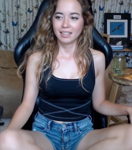 maya higa ポルノスター ヌード 写真