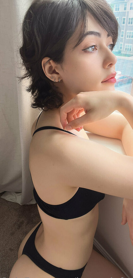 LGBTオンリーファン 美しいヌード 画像