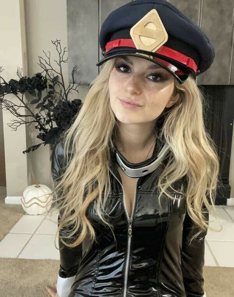 フィットネス 裸 オンリーファンズ アートヌード 写真