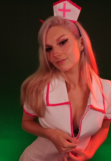 マッサージxxx オンリーファンズ ポルノグラフィック 画像