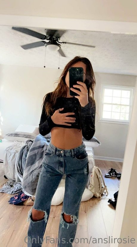 ストリップショー オンリーファンズ エロチック アーカイブ