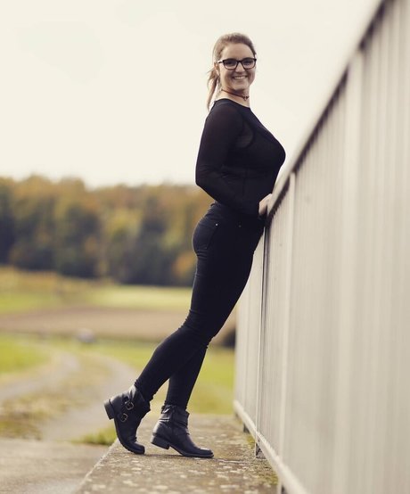 パンストオンリーファンズ えろた 画像