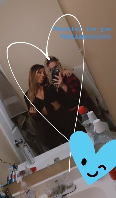 黒髪の熟女オンリーファンズ 無料アダルト 写真