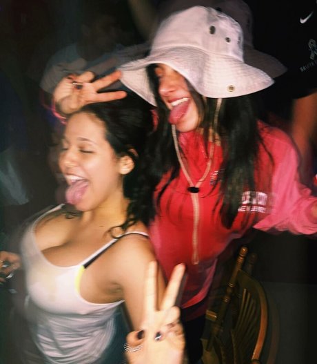 Sabina Badzim アダルトスター 写真