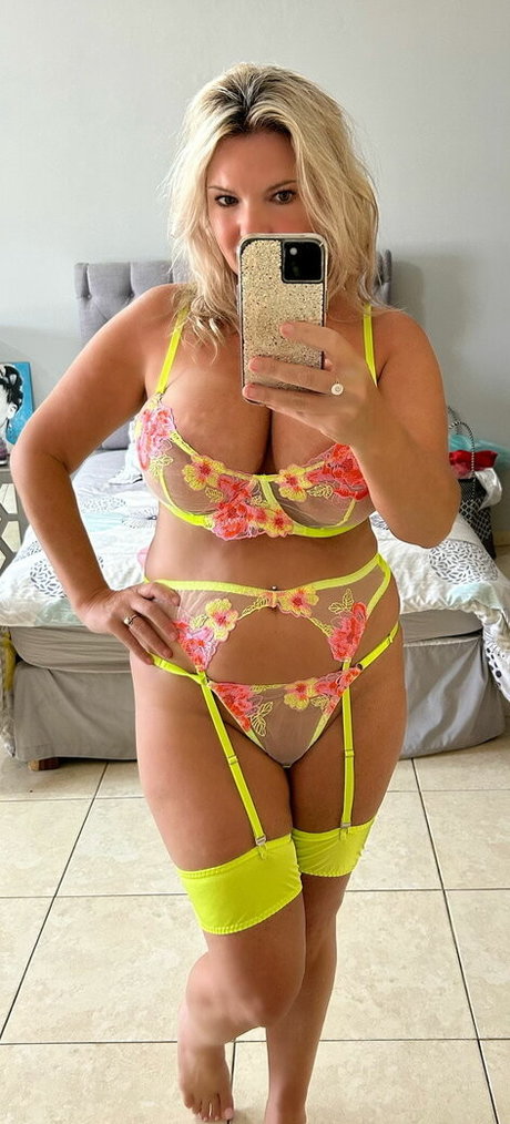 Kayla Kiwi 独占モデル 画像