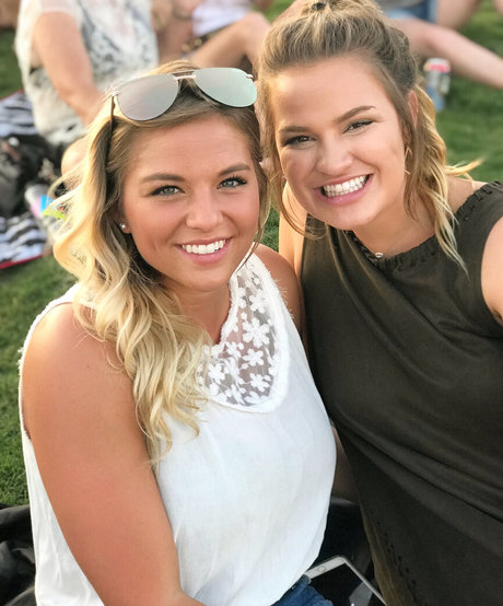 McKenna DeMoe ホット女優 写真