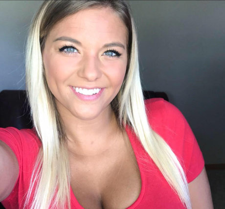 McKenna DeMoe ポルノ女優 写真