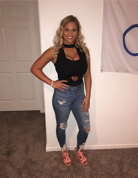 McKenna DeMoe ポルノスター セクシー 画像