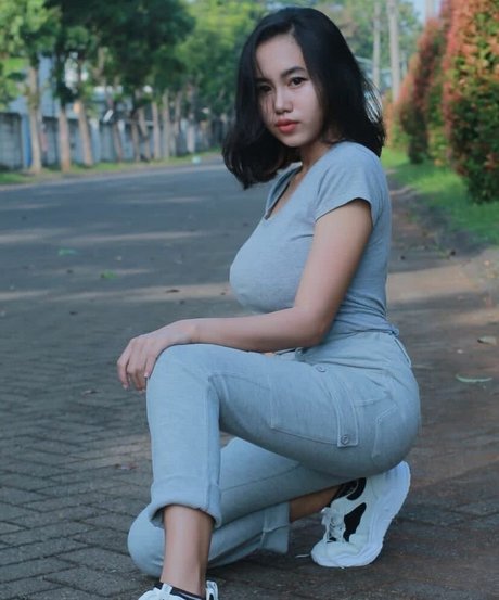 Elvara Caliva 完璧な女優 アーカイブ