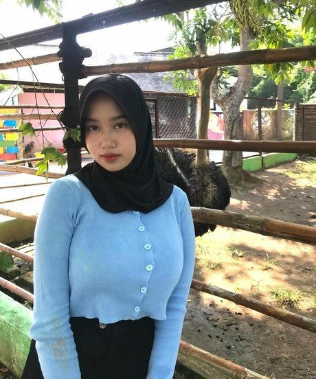 Elvara Caliva 女優 写真