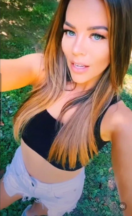 アナルファックオンリーファンズ 無料 写真