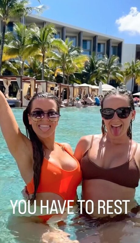 熟女のおっぱいオンリーファンズ ホットxxx 画像