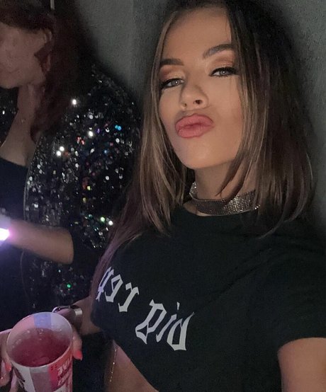 プッシー尻オンリーファンズ ポルノ 画像