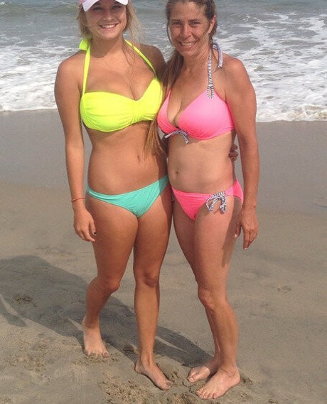 貞操帯オンリーファンズ セクシー裸 写真