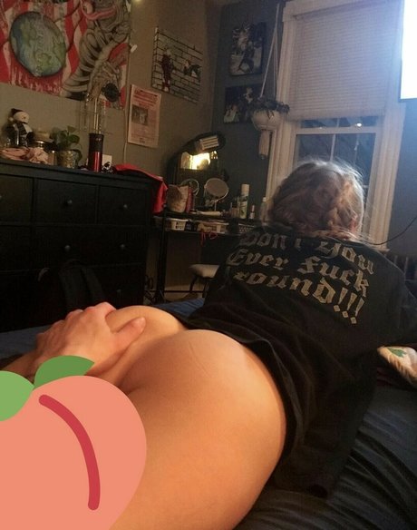 Alliekazam ポルノスター 写真