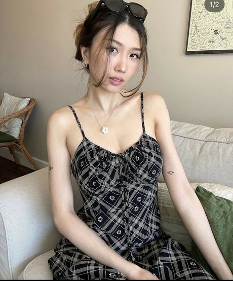 大きなお尻の黒人オンリーファンズ セクシーヌード 写真